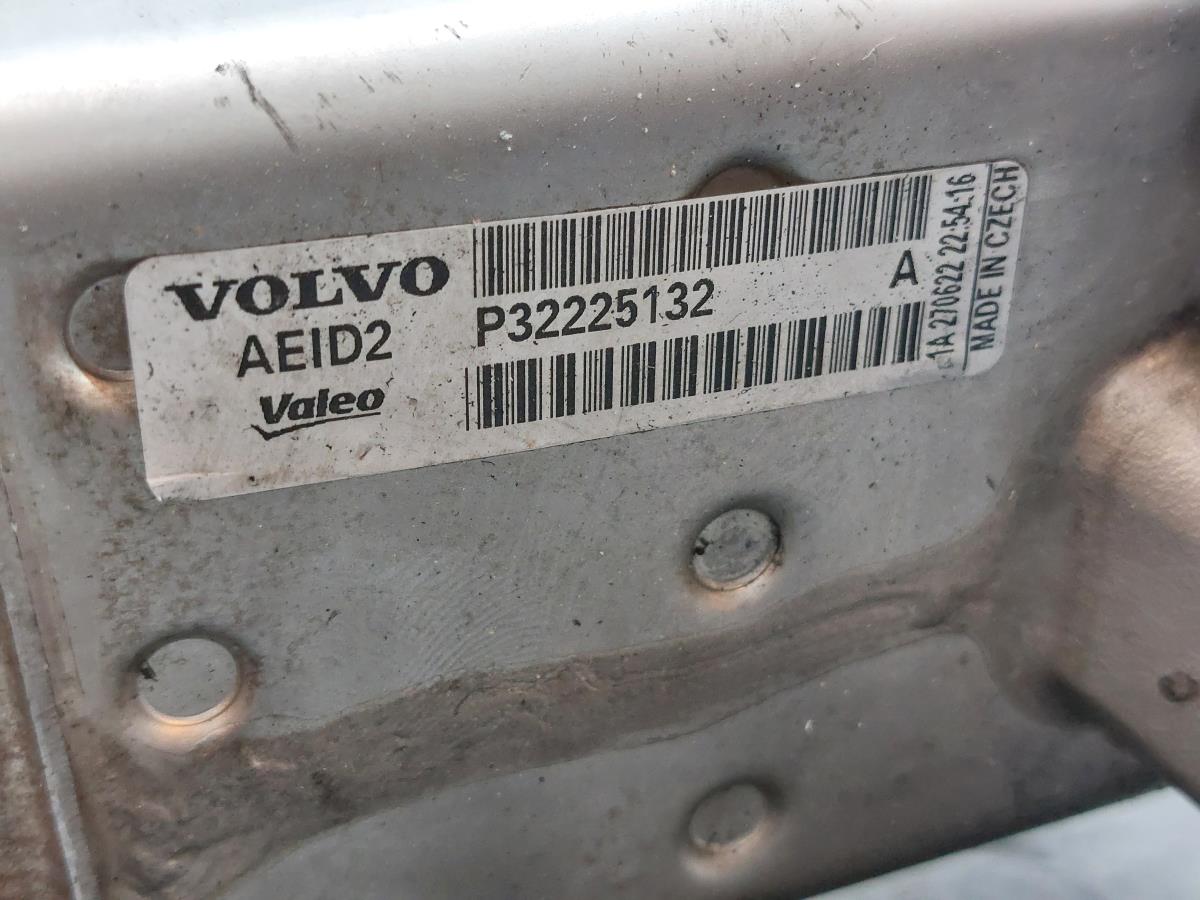 Radiador de gases / EGR VOLVO S60 II (134) Imagem-8
