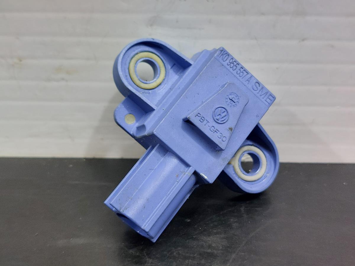 Sensor airbag Delantero Derecho VOLKSWAGEN Golf V (1K1)