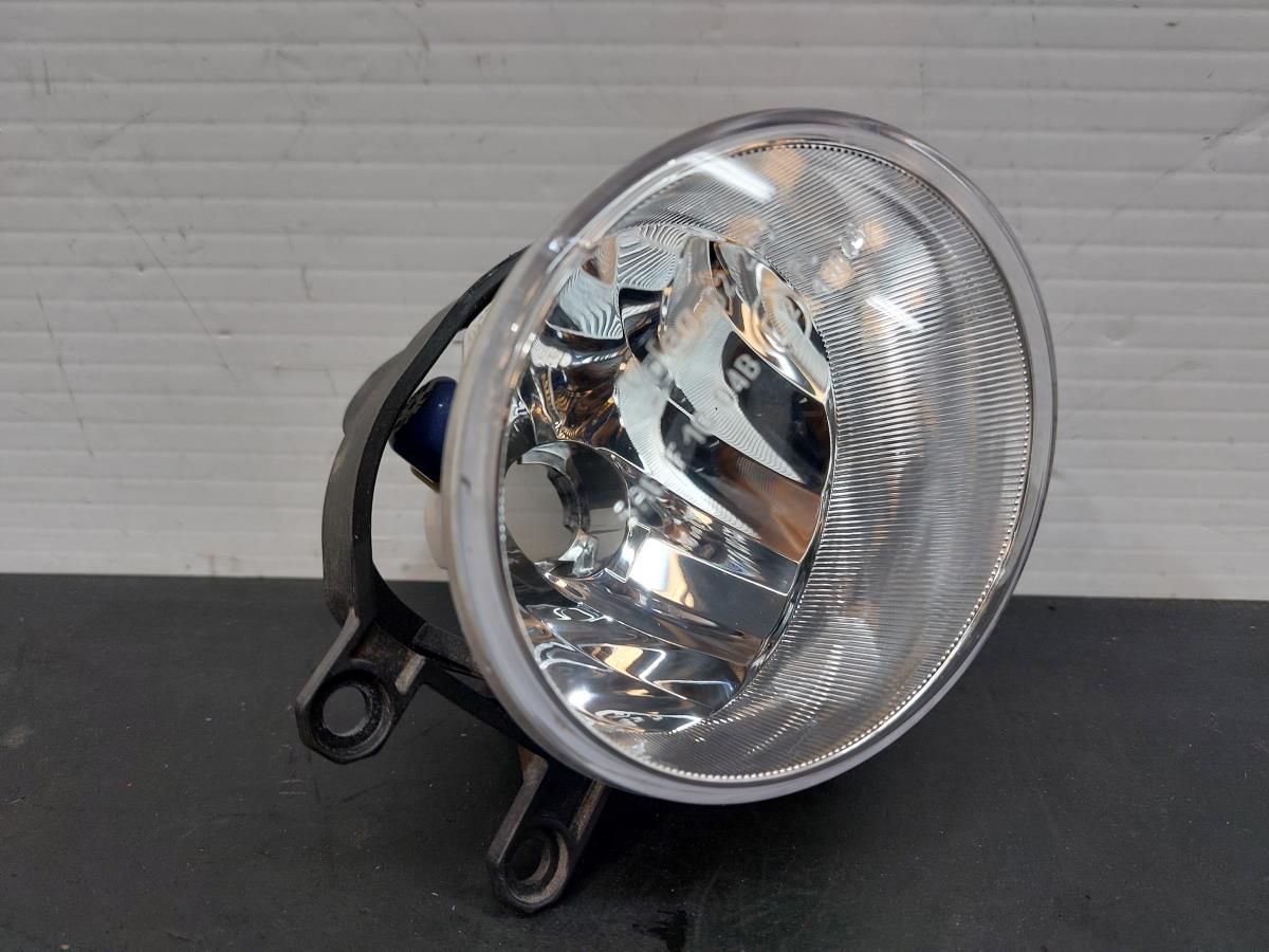 Faro antinebbia Anteriore Destro TOYOTA Verso (_R2_)