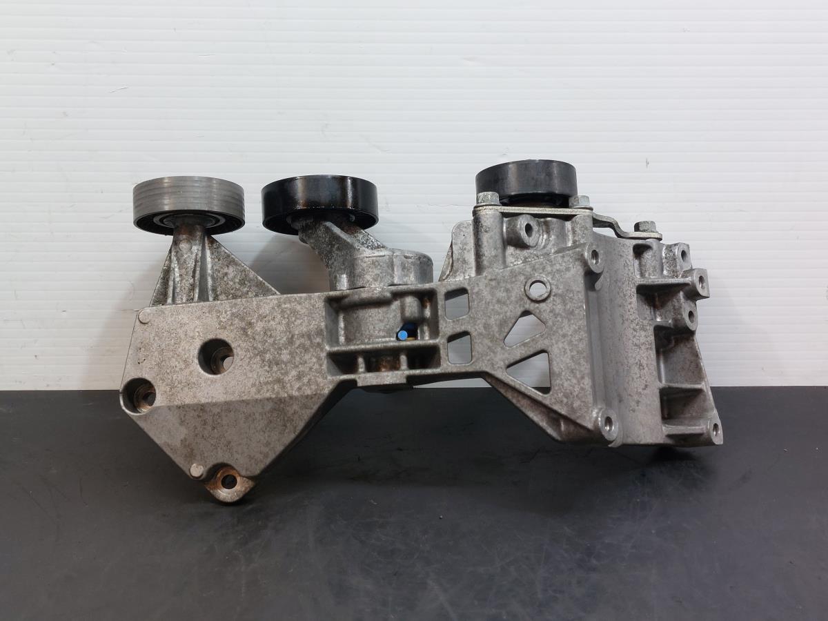 Suporte do alternador MERCEDES-BENZ Classe A (W169)