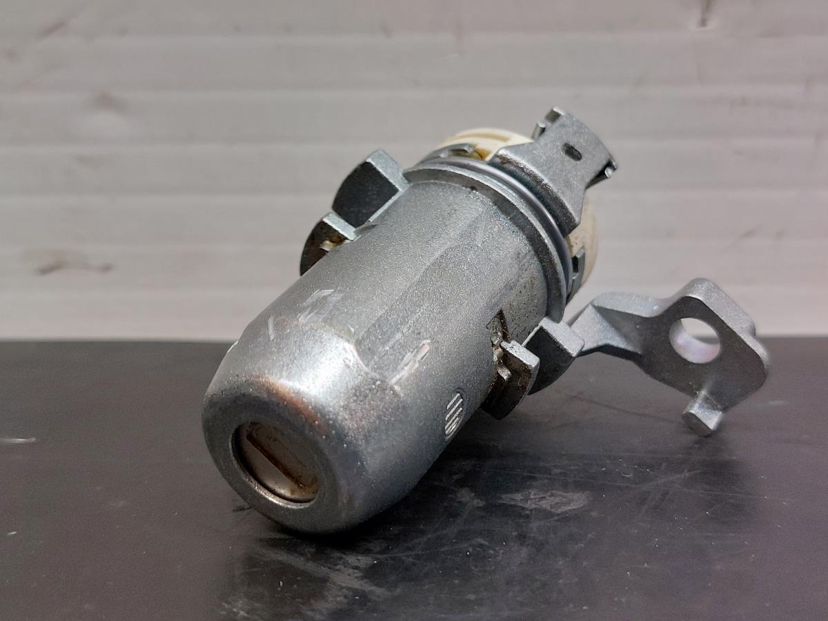 Canhão de porta OPEL Astra K