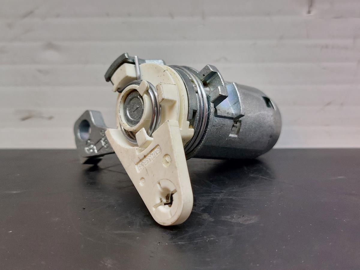 Canhão de porta OPEL Astra K Imagem-2