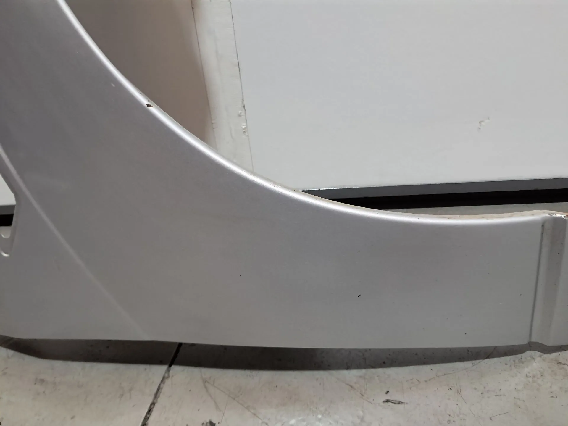 Guardabarros derecho FORD Focus I Carrinha Van (DNW) Imagem-5
