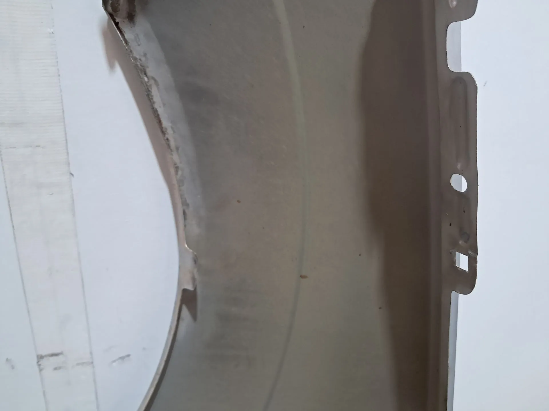 Guardabarros derecho FORD Focus I Carrinha Van (DNW) Imagem-11