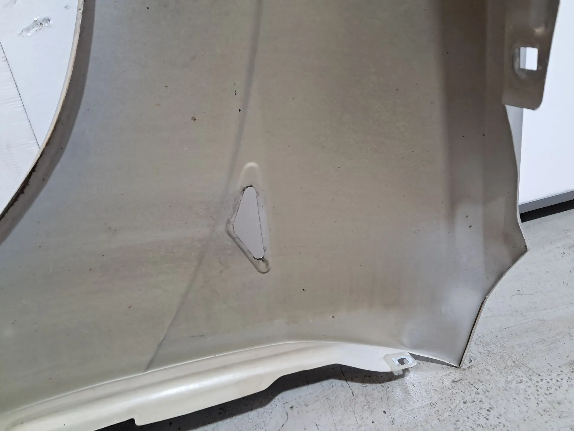 Guardabarros derecho FORD Focus I Carrinha Van (DNW) Imagem-10