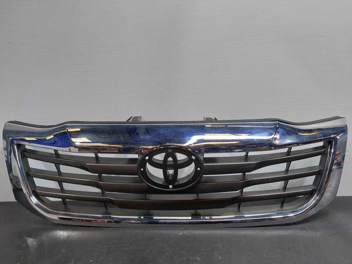 Front grille TOYOTA Hilux VII Pick Up (_N1_, _N2_, _N3_)