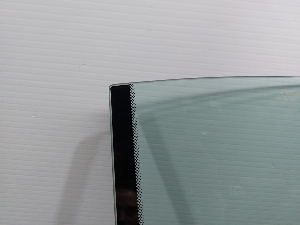 Vidro porta frente direita PEUGEOT RCZ Imagem-1