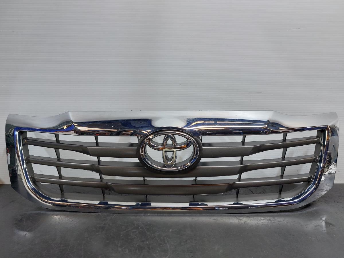 Front grille TOYOTA Hilux VII Pick Up (_N1_, _N2_, _N3_)
