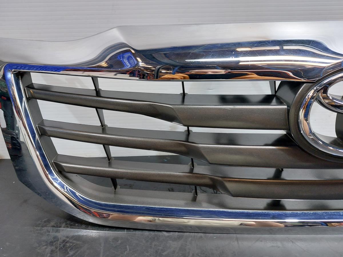 Front grille TOYOTA Hilux VII Pick Up (_N1_, _N2_, _N3_) Imagem-2