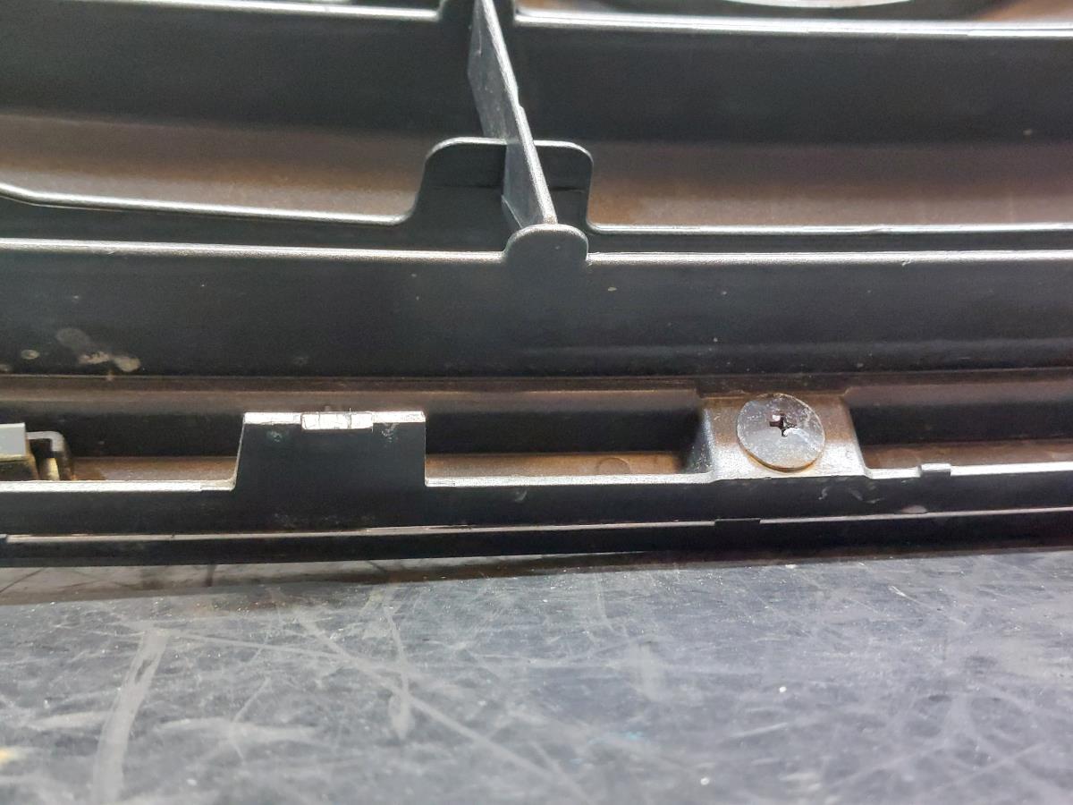 Front grille TOYOTA Hilux VII Pick Up (_N1_, _N2_, _N3_) Imagem-19