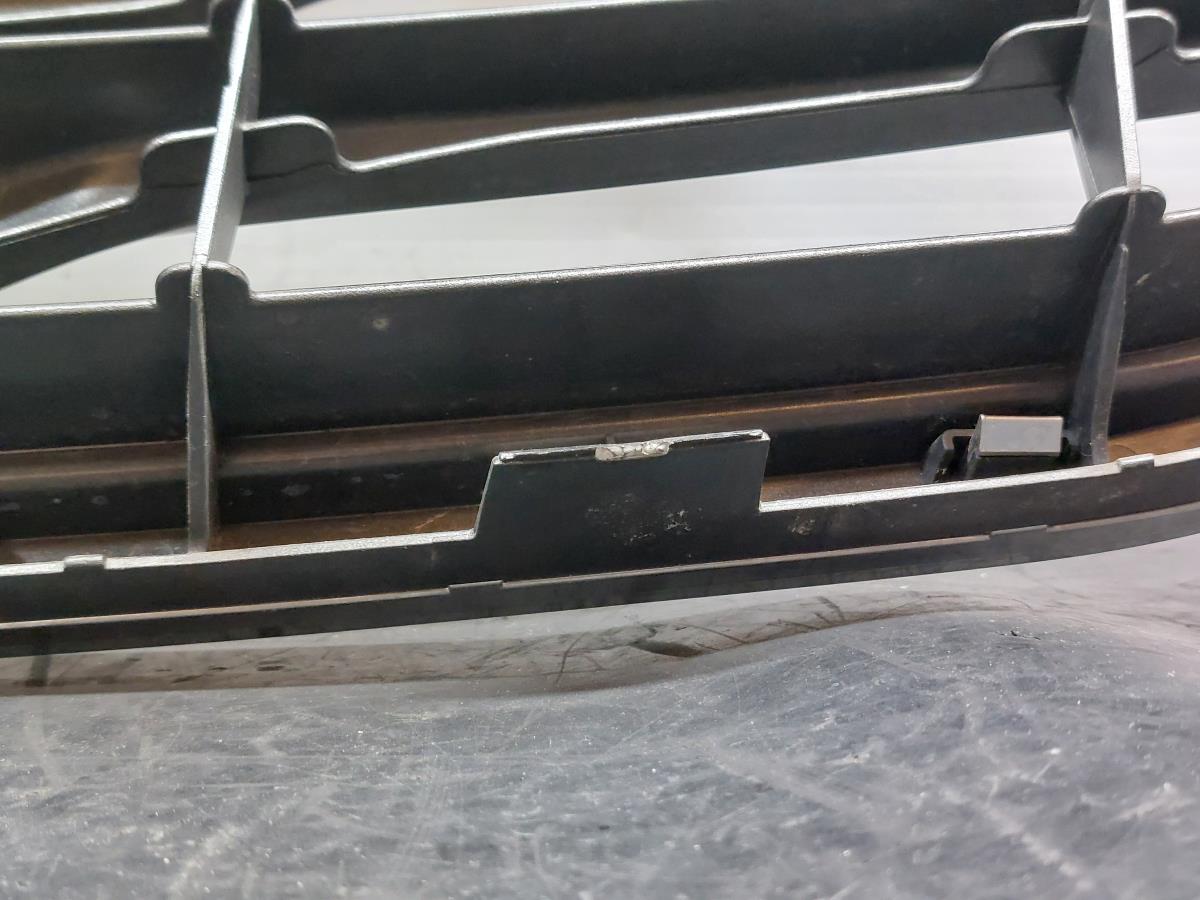 Front grille TOYOTA Hilux VII Pick Up (_N1_, _N2_, _N3_) Imagem-21