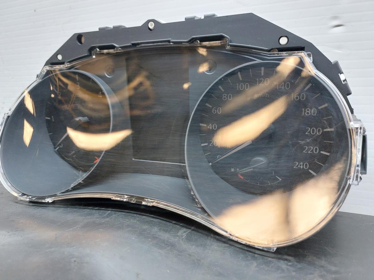 Quadro strumenti / Pannello strumenti NISSAN Qashqai II (J11) Imagem-2