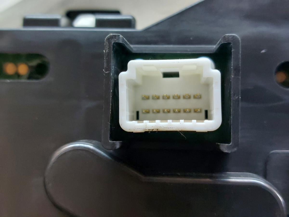 Quadro strumenti / Pannello strumenti NISSAN Qashqai II (J11) Imagem-4