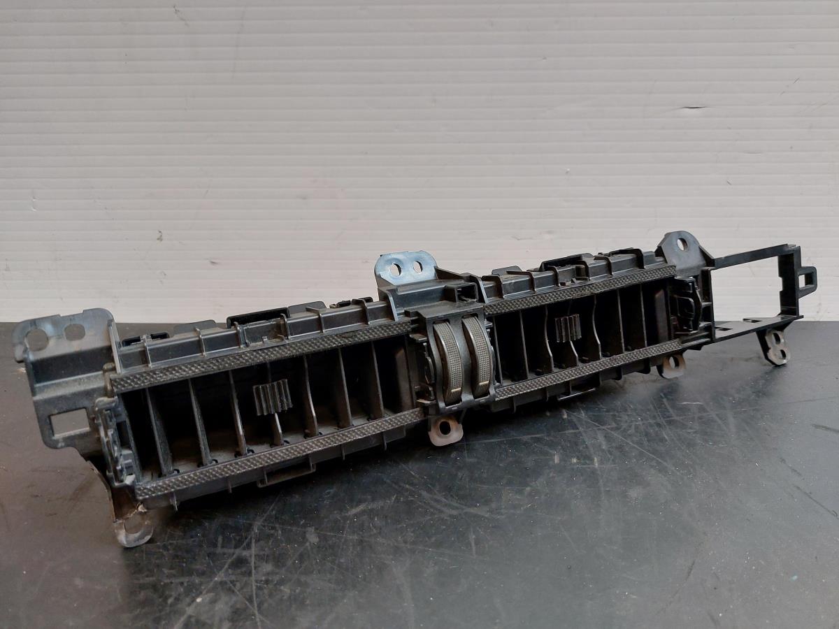 Difusor / saída de ar TOYOTA Auris Hatchback (_E18_)