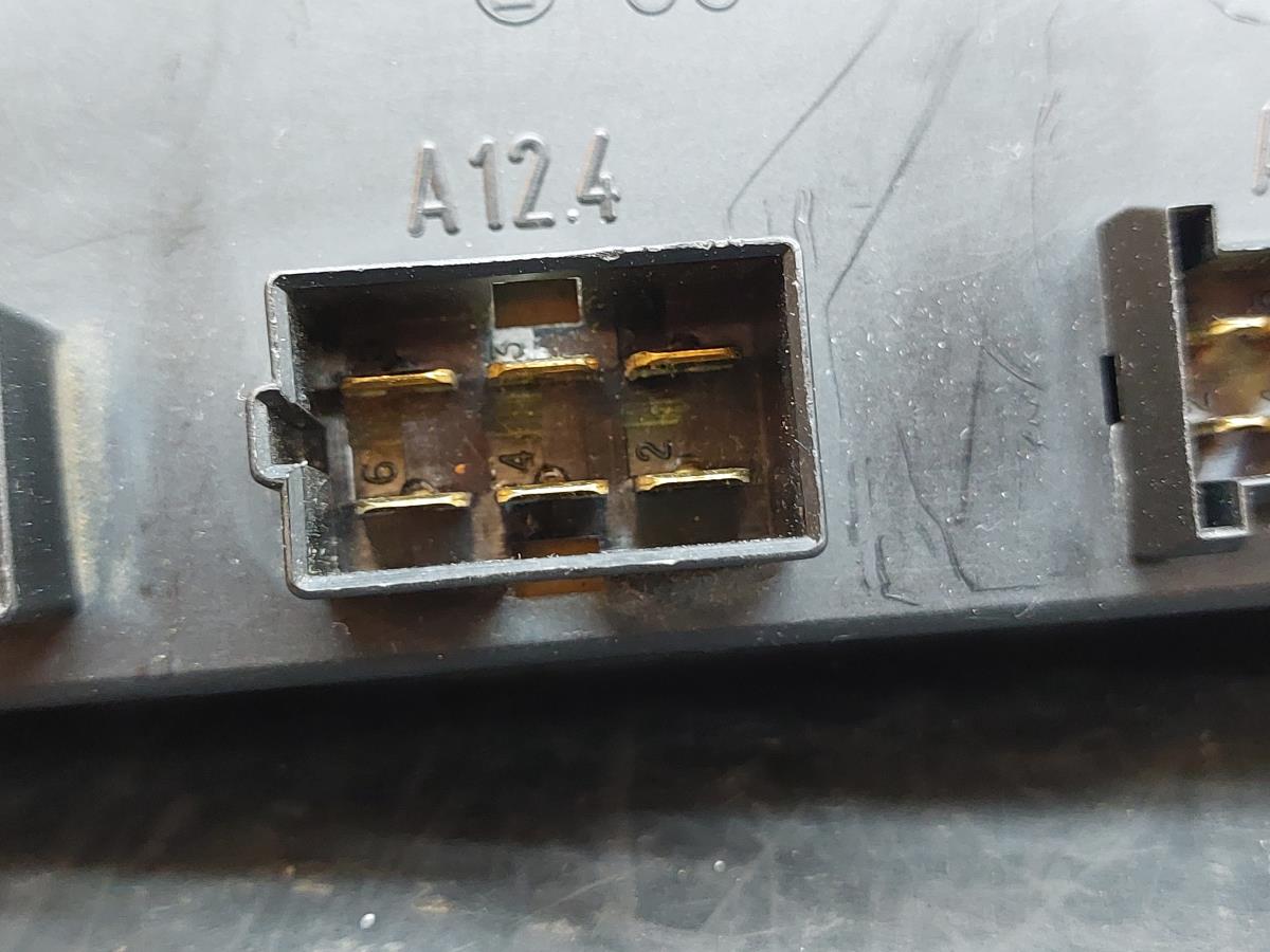 Caja fusibles / SAM / BSI MERCEDES-BENZ Vito Combi (638) Imagem-3