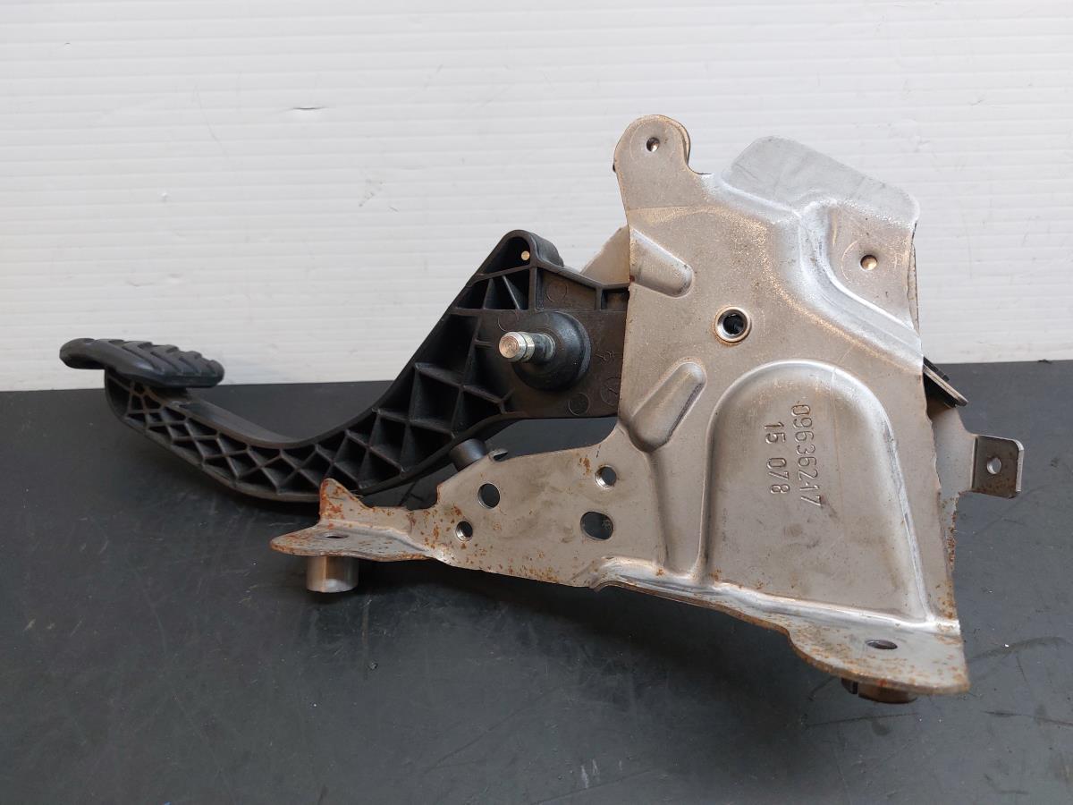 Pedal NISSAN Qashqai II (J11) Imagem-3