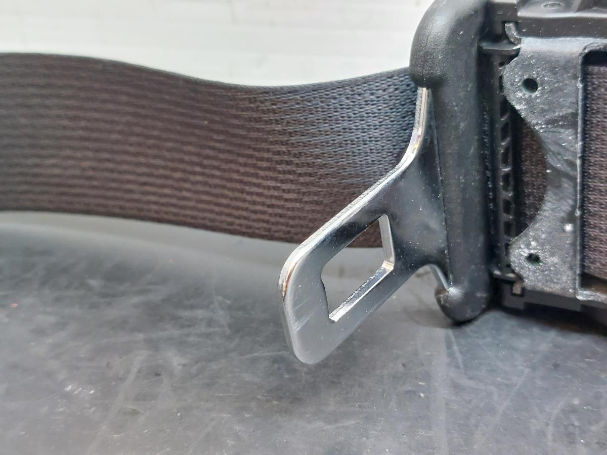 Left rear seatbelt pretensioner NISSAN Qashqai II (J11) Imagem-2