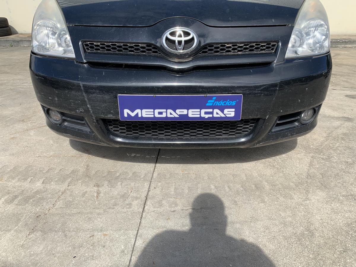 Pára-choques frente TOYOTA Corolla Verso (ZER_, ZZE12_, R1_)