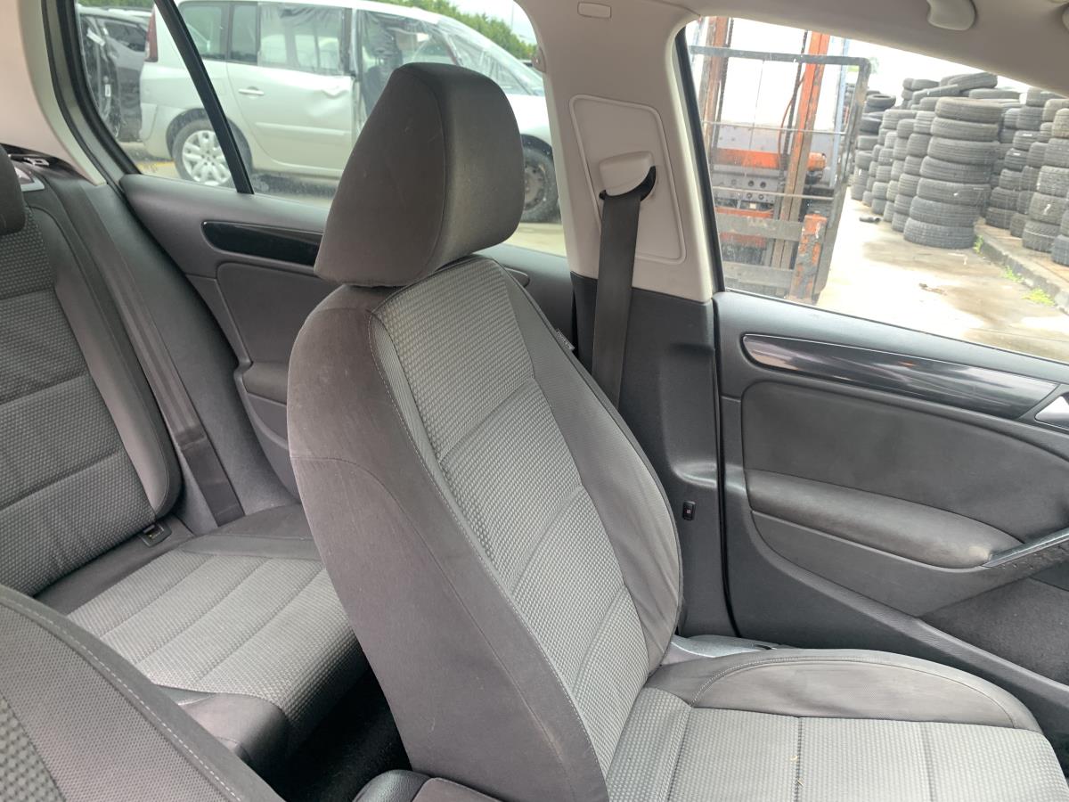 Conjunto de bancos VOLKSWAGEN Golf VI (5K1) Imagem-1