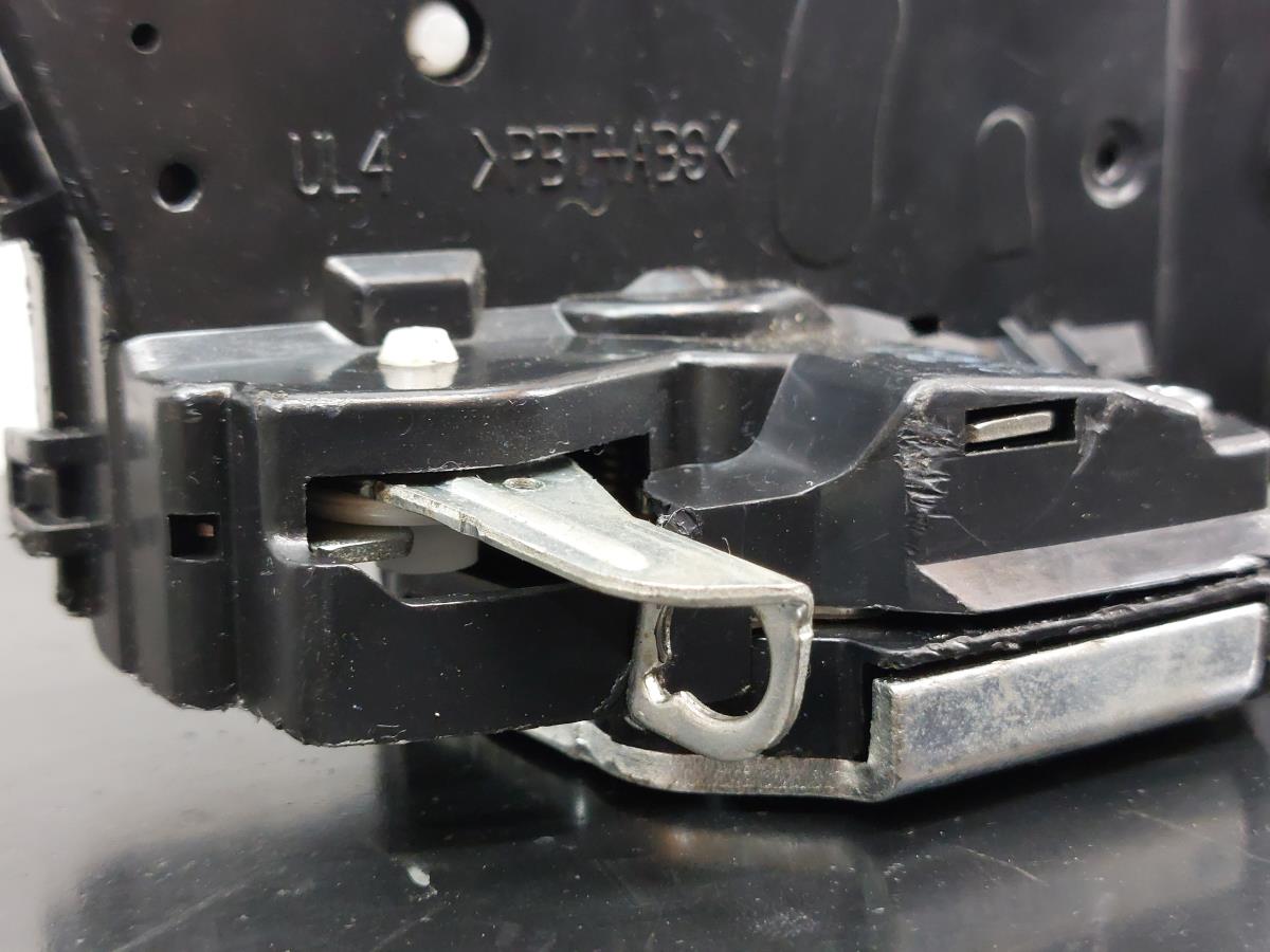 Serratura / chiusura porta anteriore sinistro TOYOTA Auris Hatchback (_E18_) Imagem-1