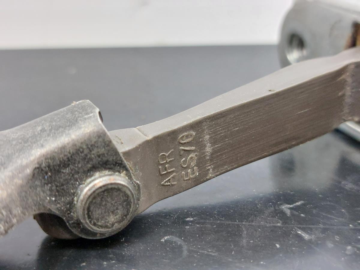 Limitatore porta anteriore sinistro TOYOTA Auris Hatchback (_E18_) Imagem-2