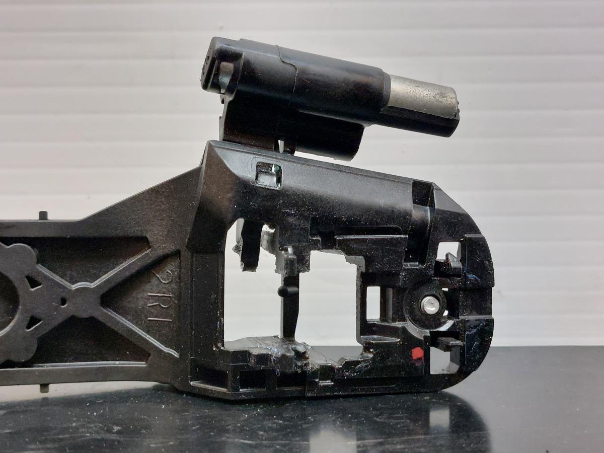 Soporte Manija puerta Trasera Izquierda TOYOTA Auris Hatchback (_E18_) Imagem-1