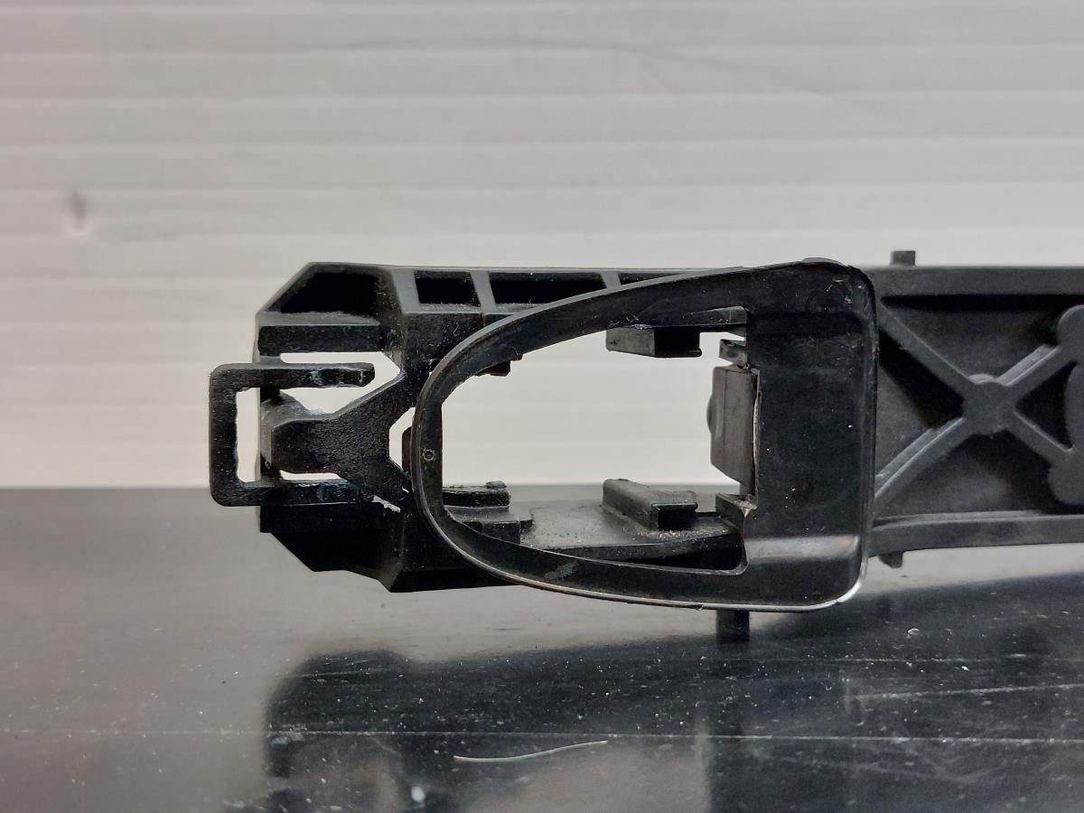 Soporte Manija puerta Trasera Izquierda TOYOTA Auris Hatchback (_E18_) Imagem-2