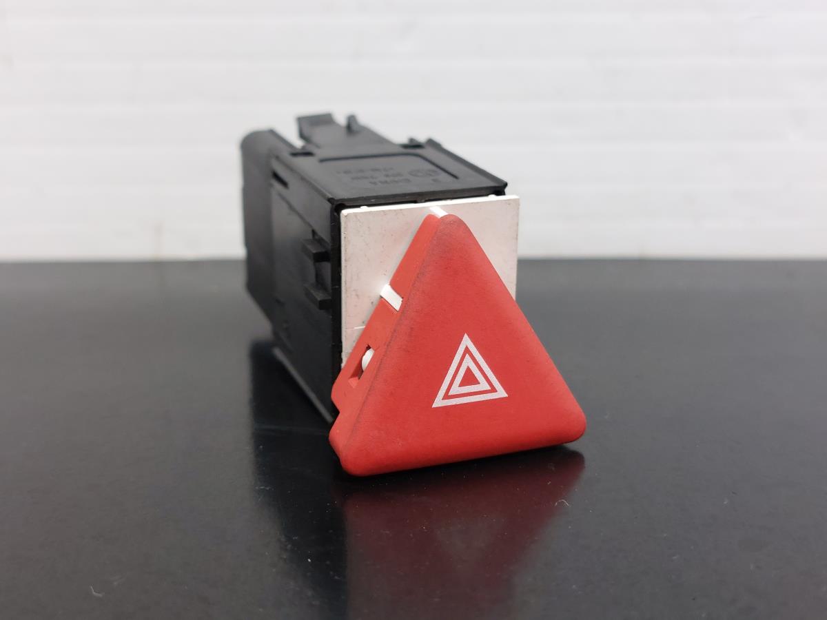 Botão / interruptor 4 piscas VOLKSWAGEN Scirocco (137, 138) | 2008 - 2018