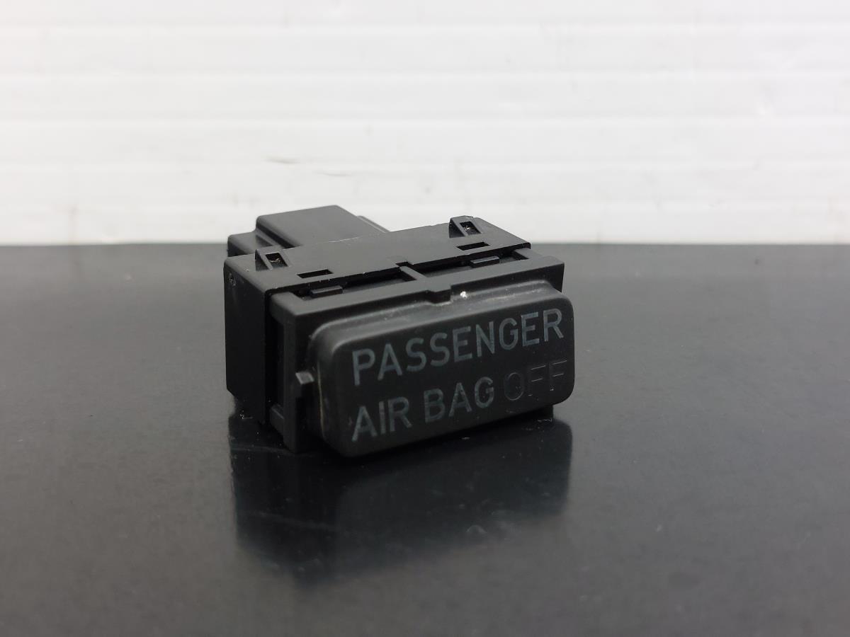 Botão / interruptor / sinal airbag off VOLKSWAGEN Scirocco (137, 138) | 2008 - 2018