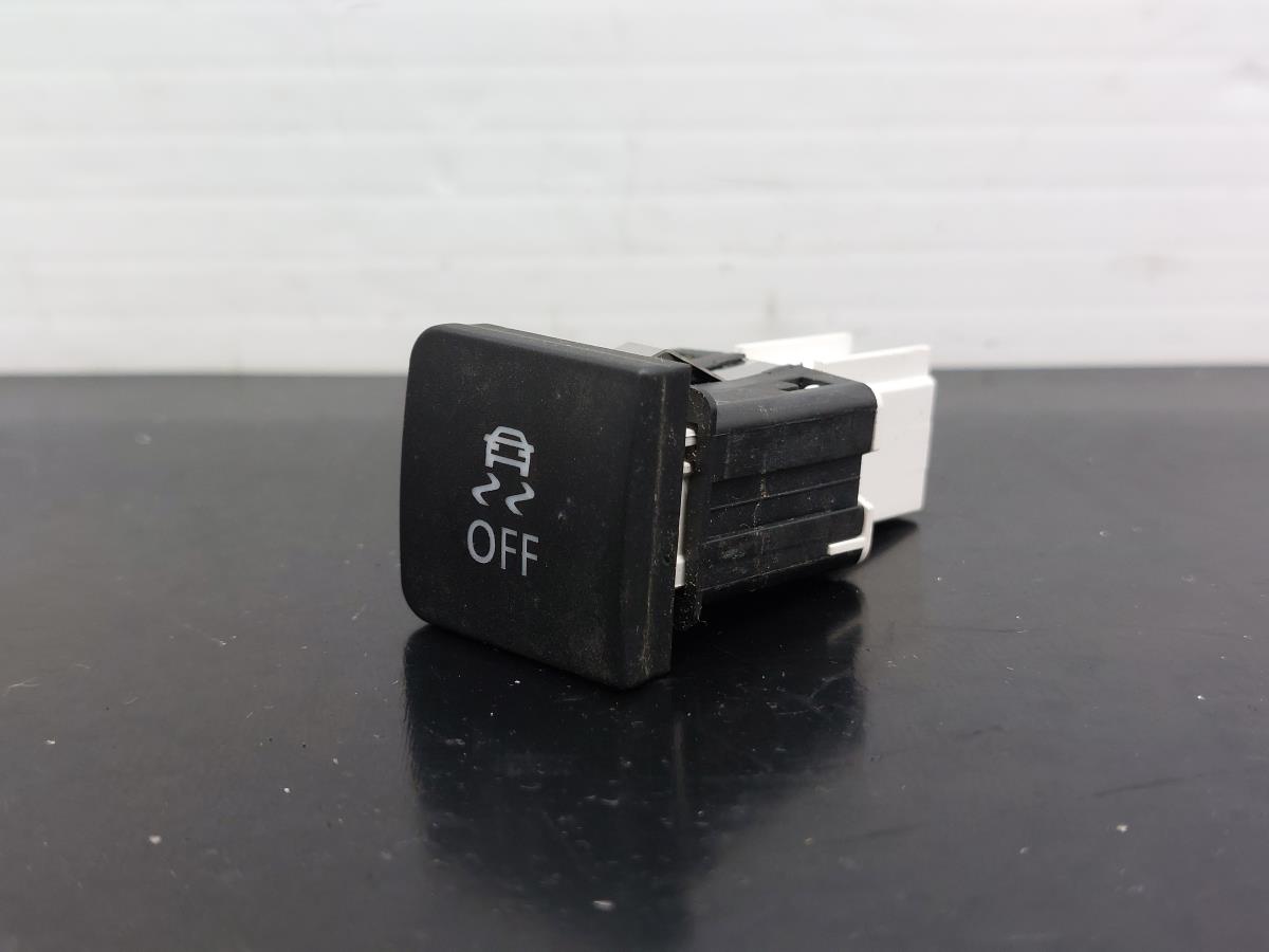 Botão / interruptor controlo tração VOLKSWAGEN Scirocco (137, 138)