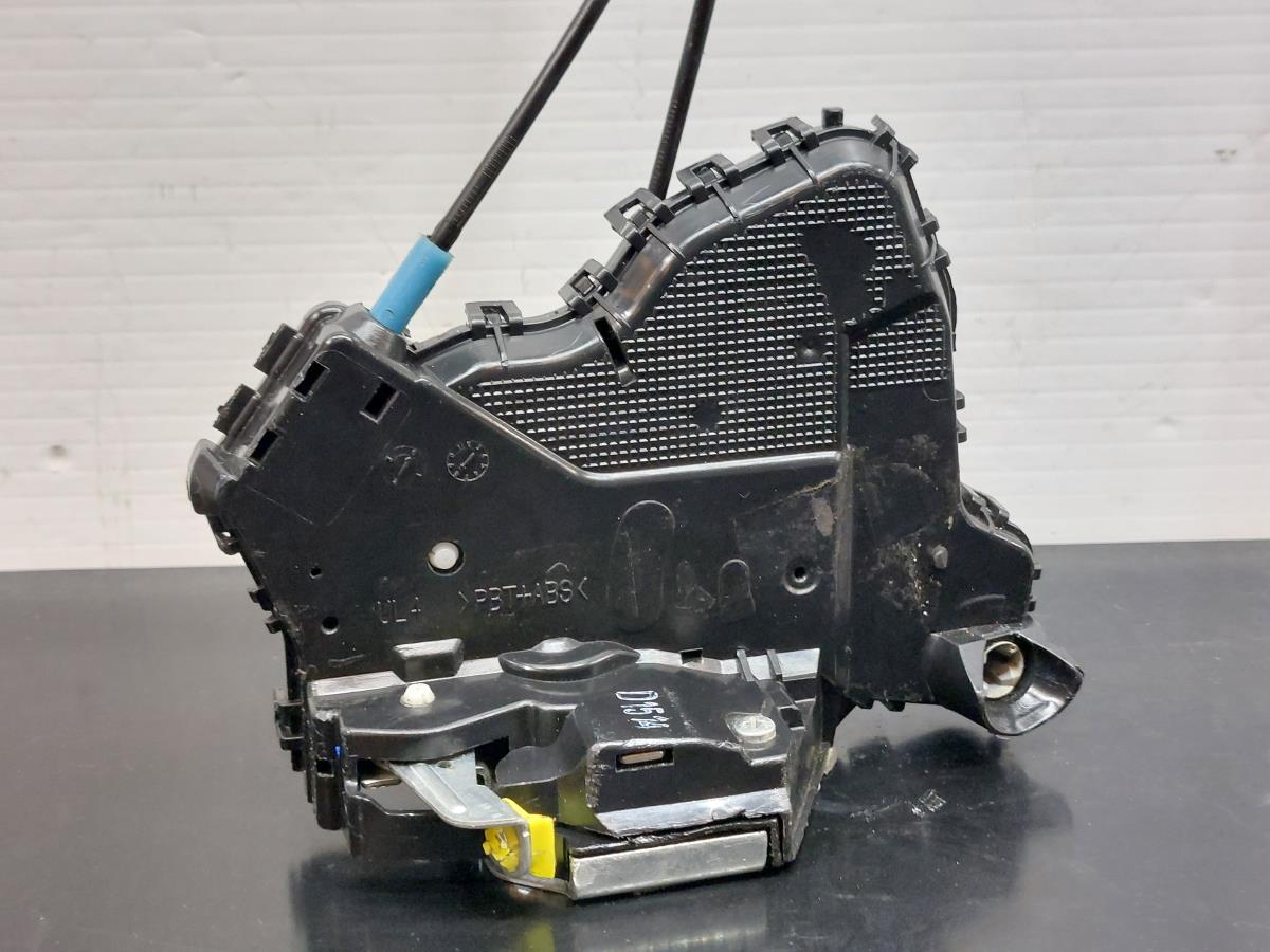 Serratura / chiusura porta anteriore sinistro TOYOTA Verso (_R2_)
