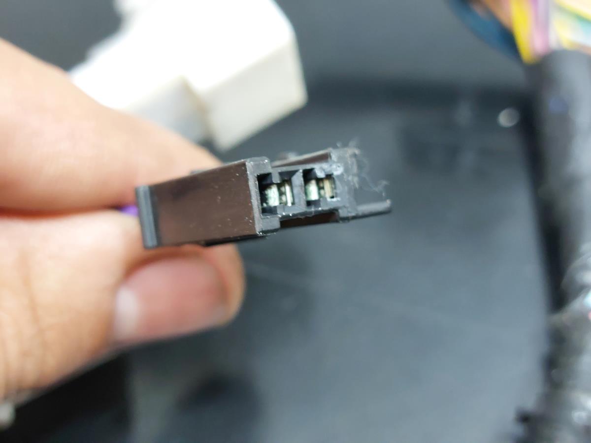 Interior wiring TOYOTA Verso (_R2_) Imagem-7