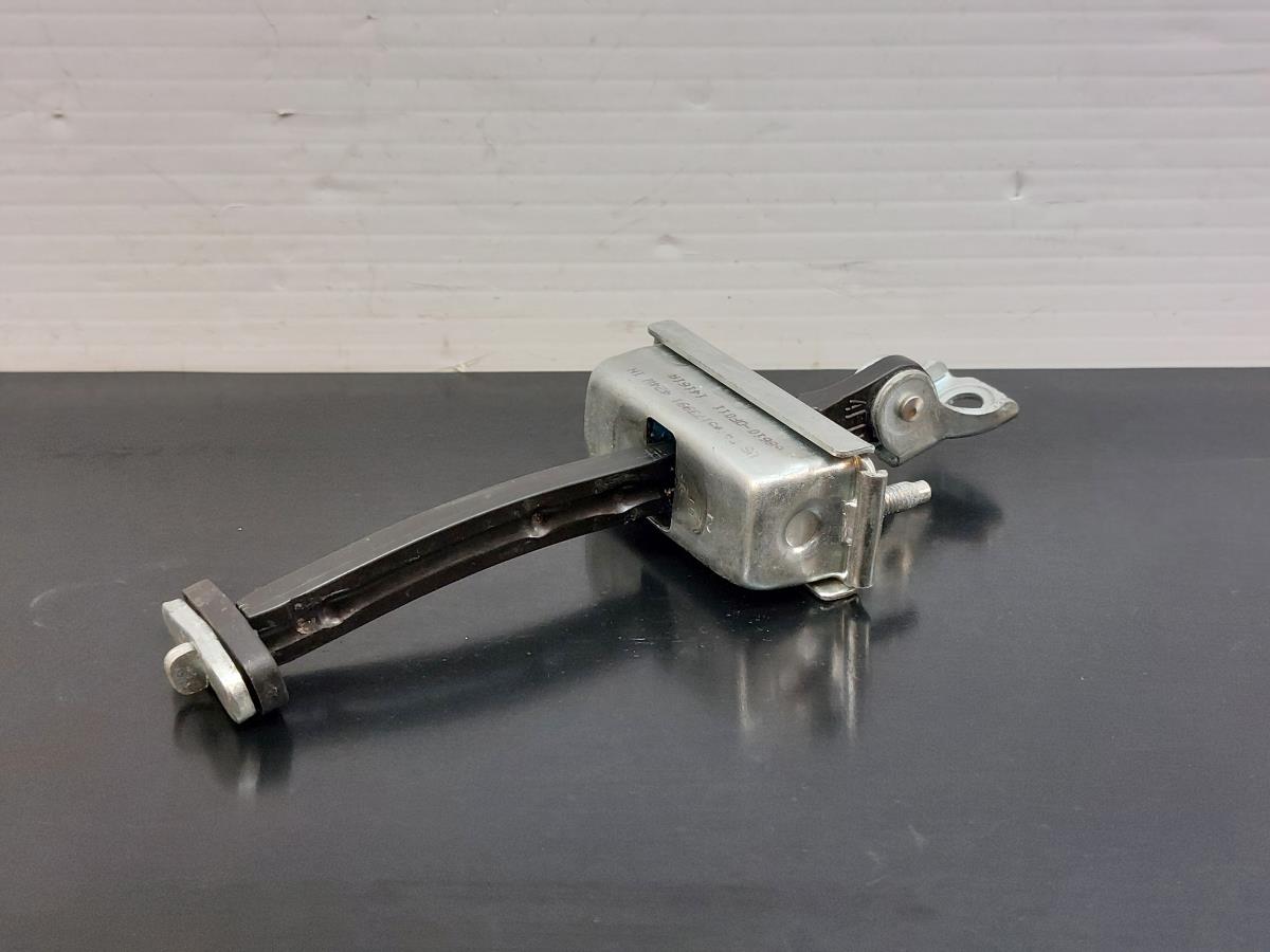 Limitatore porta anteriore sinistro TOYOTA Verso (_R2_)