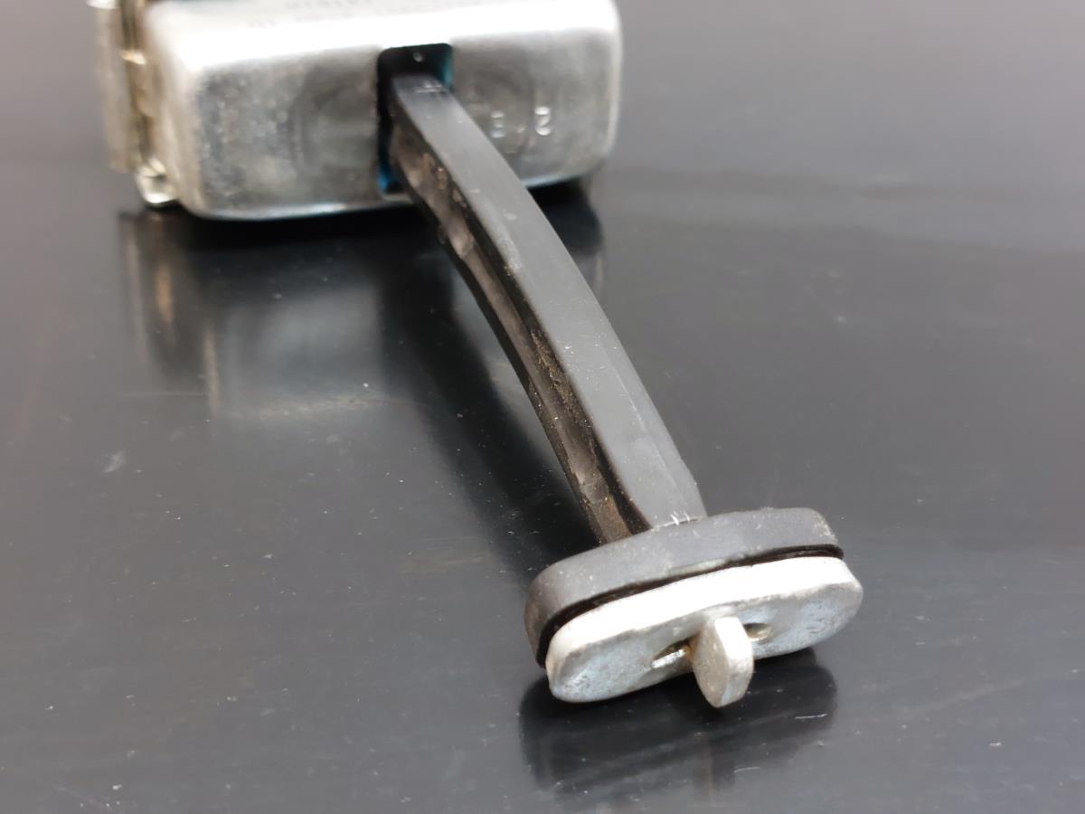 Limitatore porta anteriore sinistro TOYOTA Verso (_R2_) Imagem-2