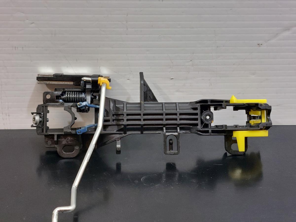 Left front door handle support TOYOTA Verso (_R2_) Imagem-3