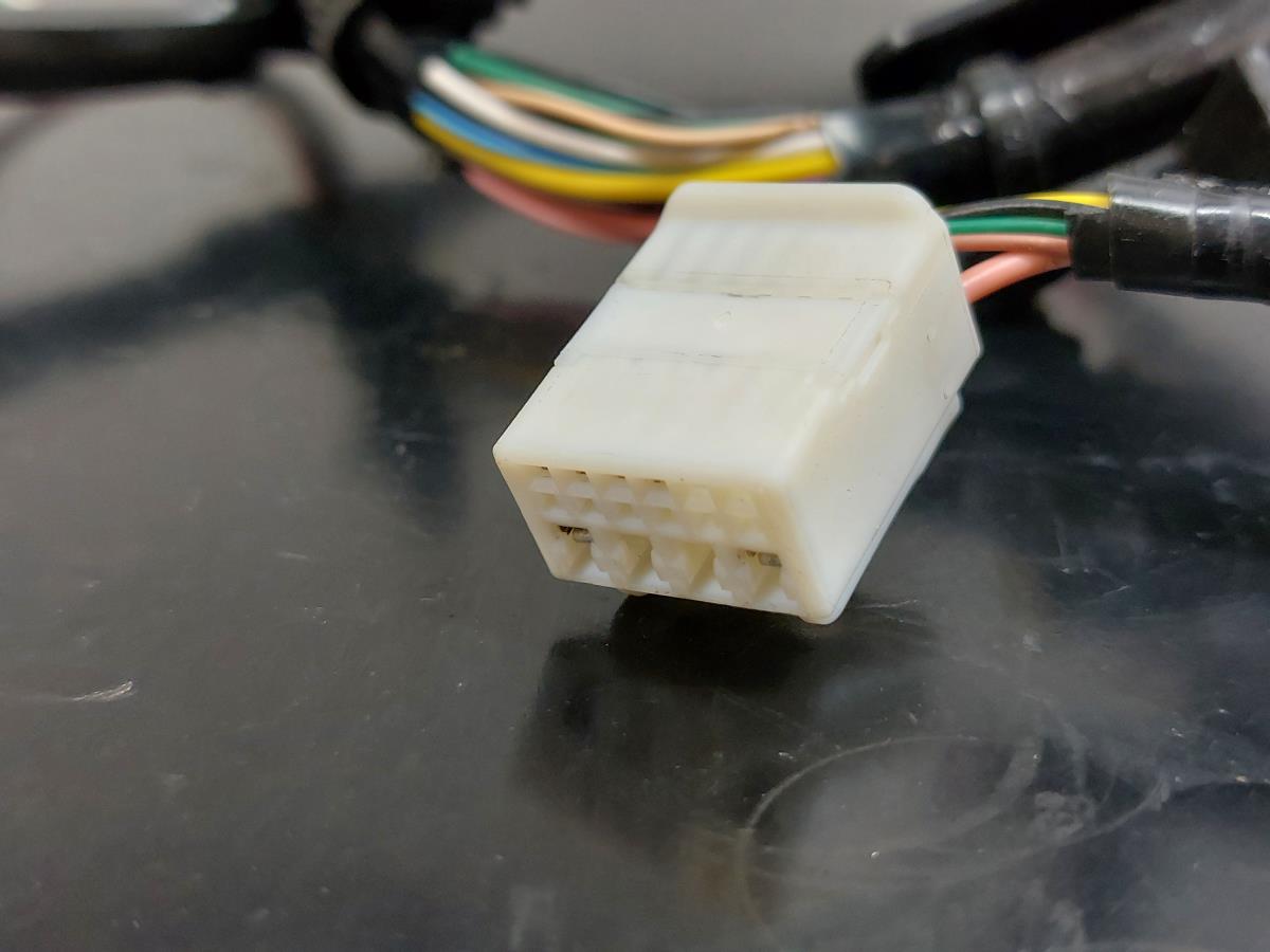 Cableado interior TOYOTA Yaris (_P13_) Imagem-3