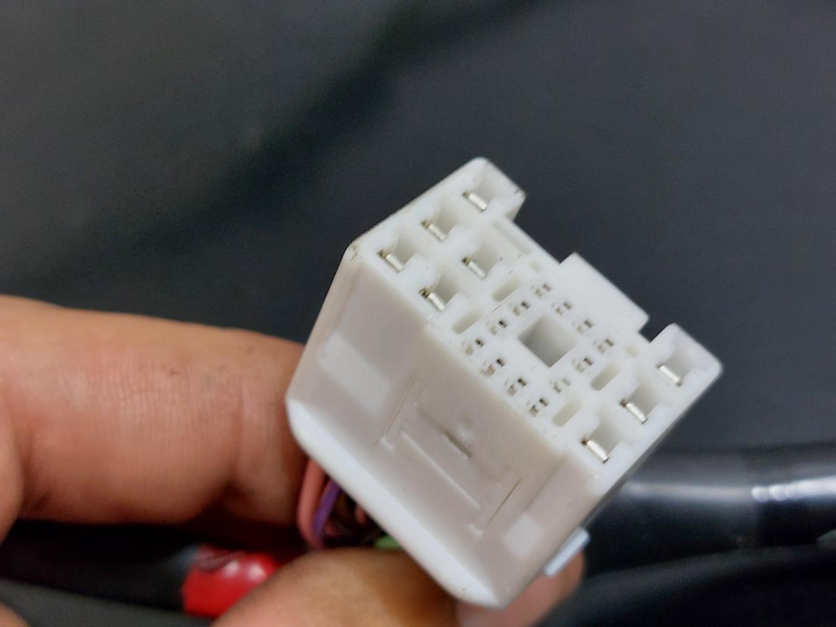Cableado interior TOYOTA Yaris (_P13_) Imagem-6