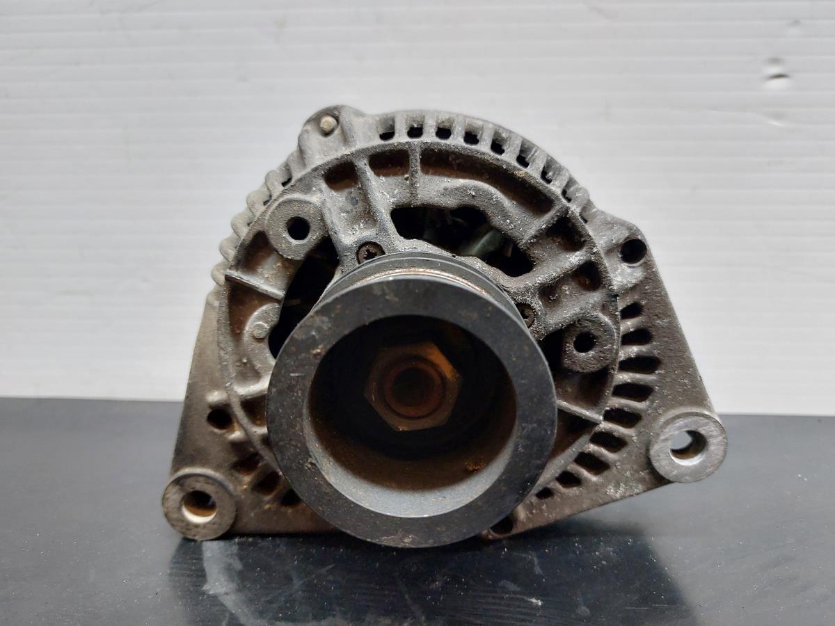 Alternador MERCEDES-BENZ Sprinter 2-t Combi (901, 902) Imagem-1
