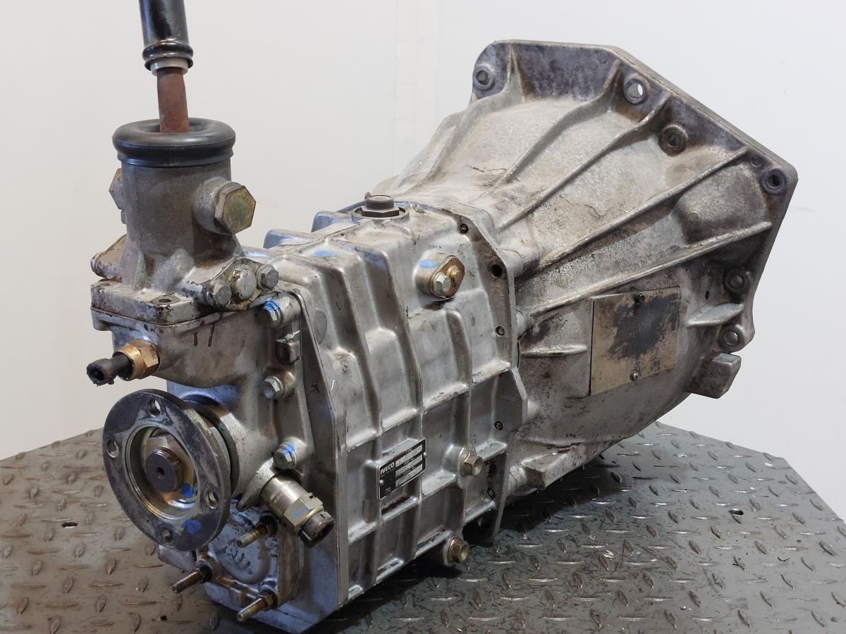 Caixa de velocidades manual IVECO Daily II Chassis Imagem-7