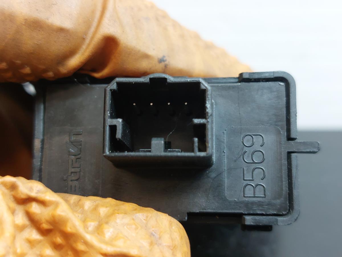 Right Front window control ALFA ROMEO Mito (955_) Imagem-3