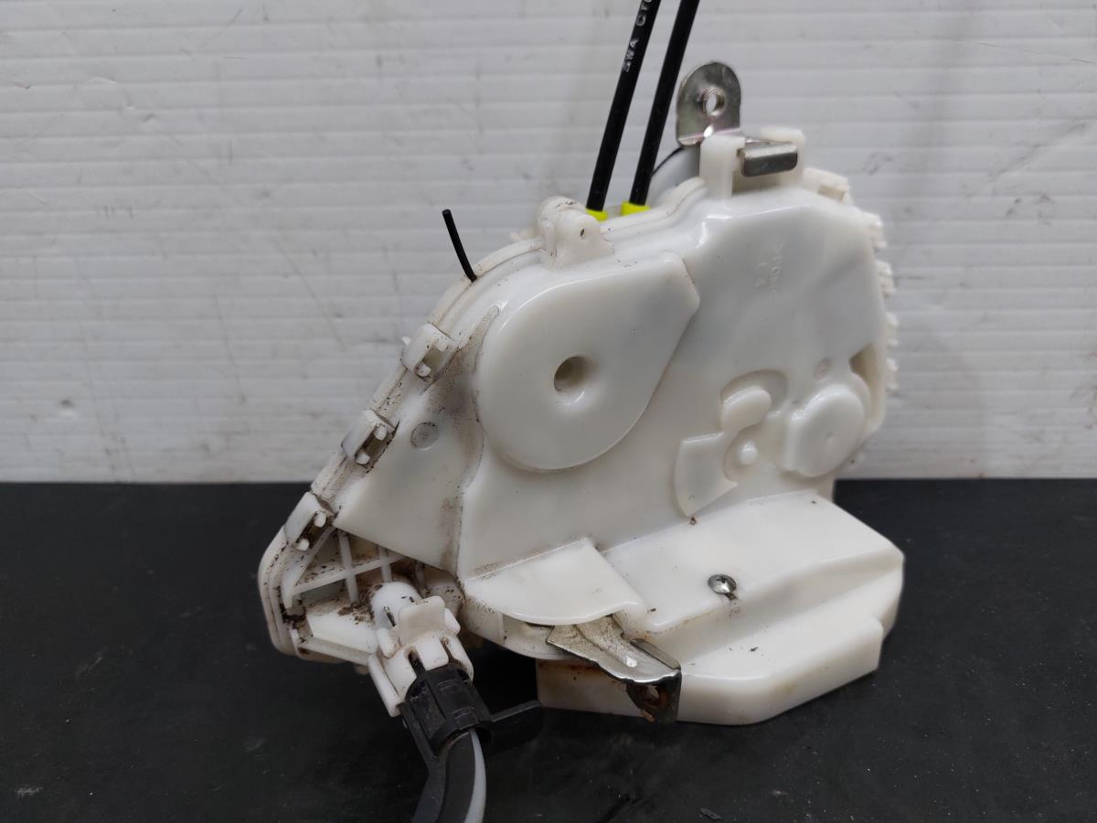 Cerradura / cierre puerta delantero izquierdo HONDA CR-V III (RE_)