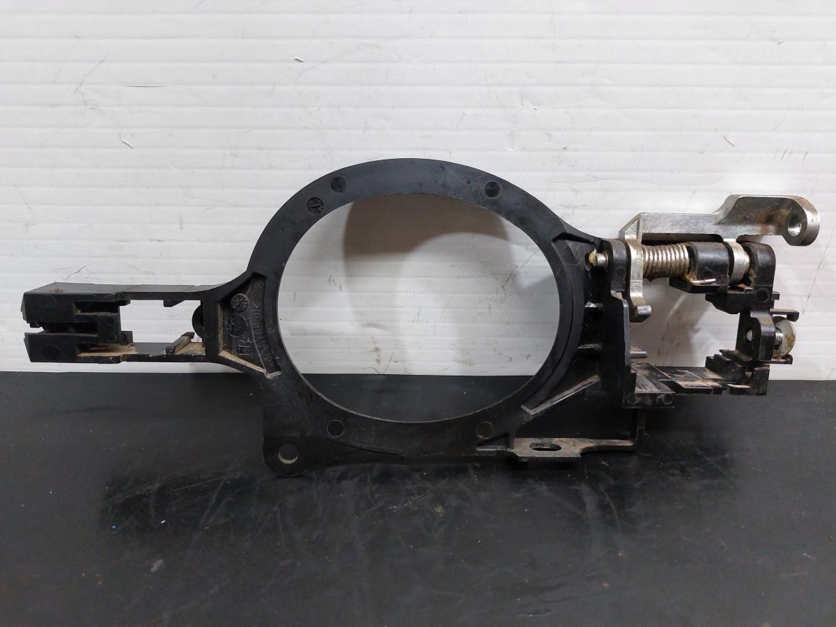 Supporto maniglia porta anteriore destra MITSUBISHI Lancer VIII Sportback (CX_A) Imagem-2