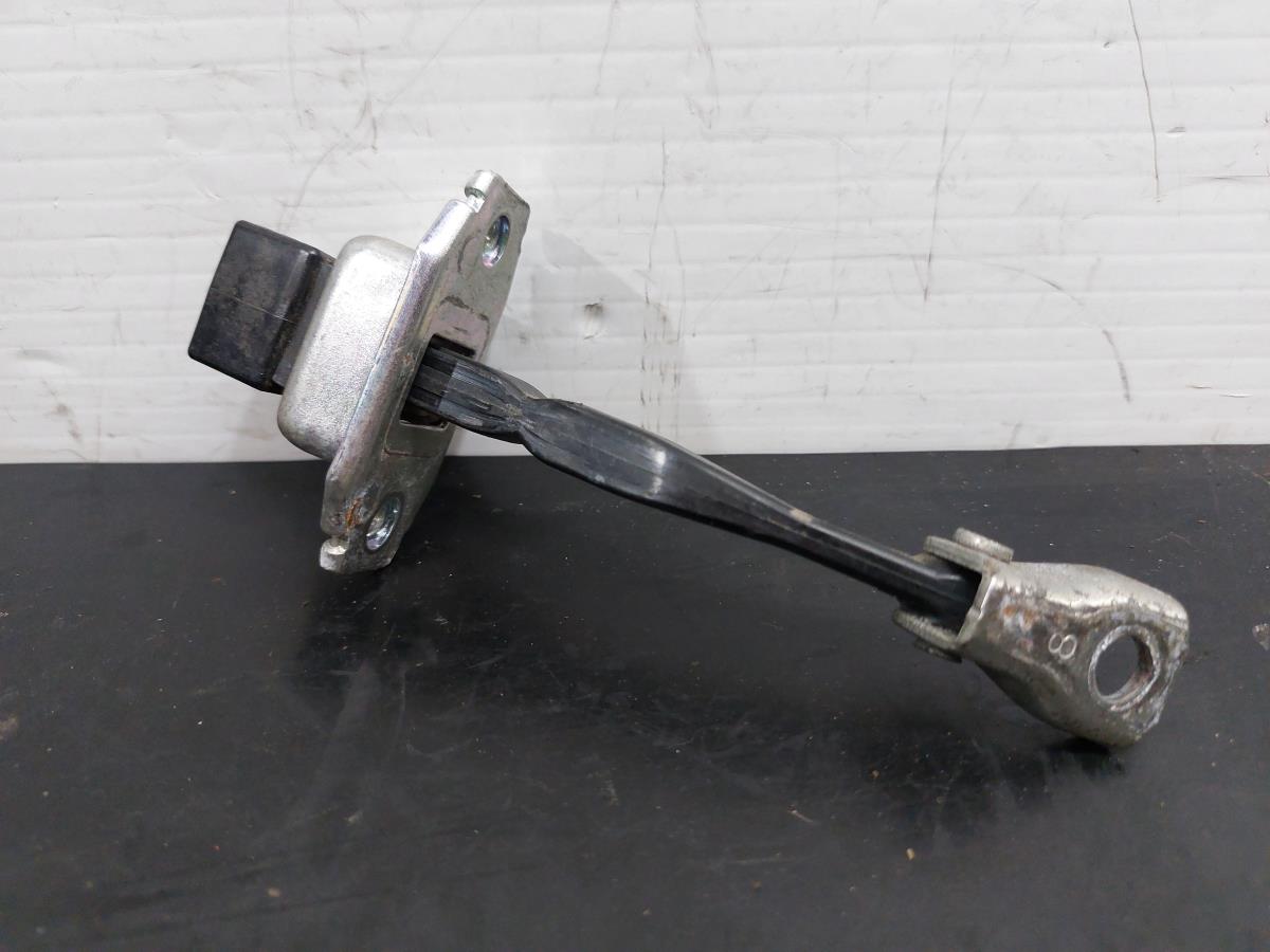 Limitatore porta anteriore destro MITSUBISHI Lancer VIII Sportback (CX_A)