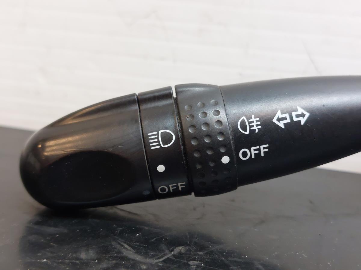 Light control stalk TOYOTA Corolla Hatchback (_E12_) Imagem-1