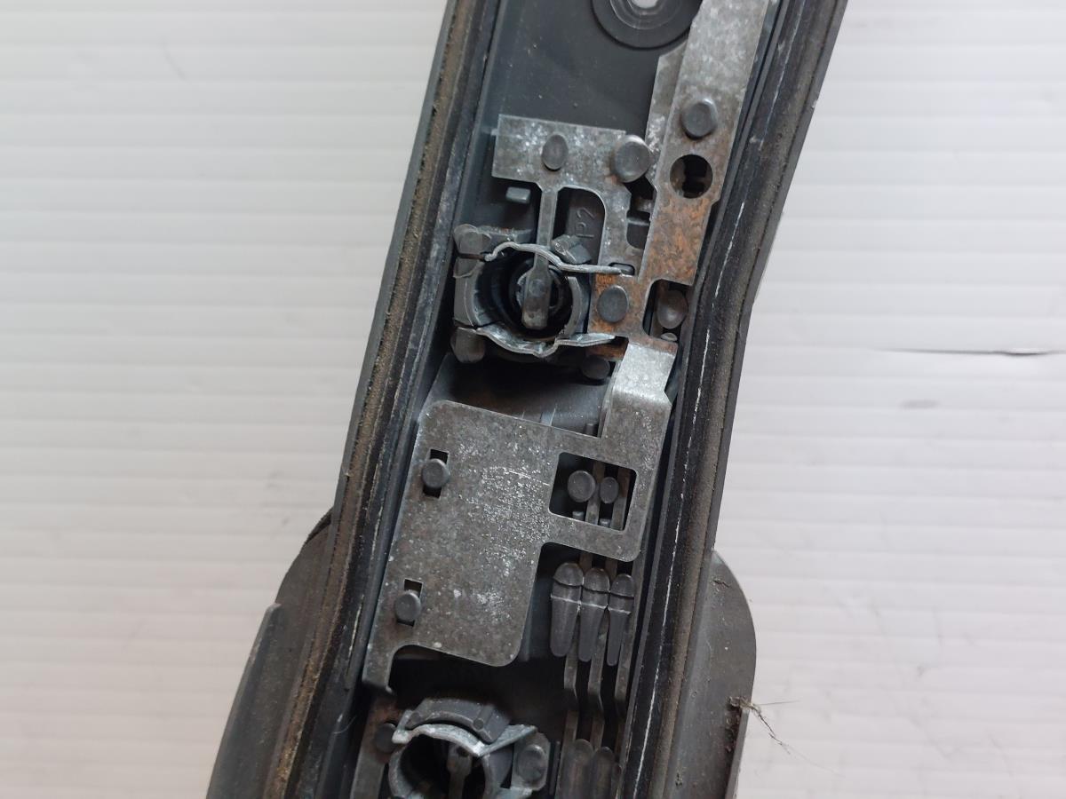 Left light bulb cover holder  FIAT Punto (176_) Imagem-2