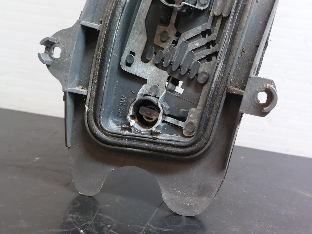 Left light bulb cover holder  FIAT Punto (176_) Imagem-1
