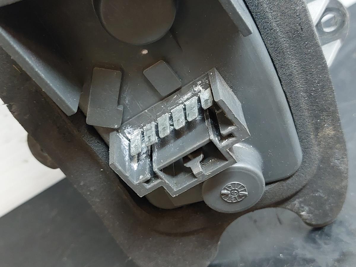 Left light bulb cover holder  FIAT Punto (176_) Imagem-5