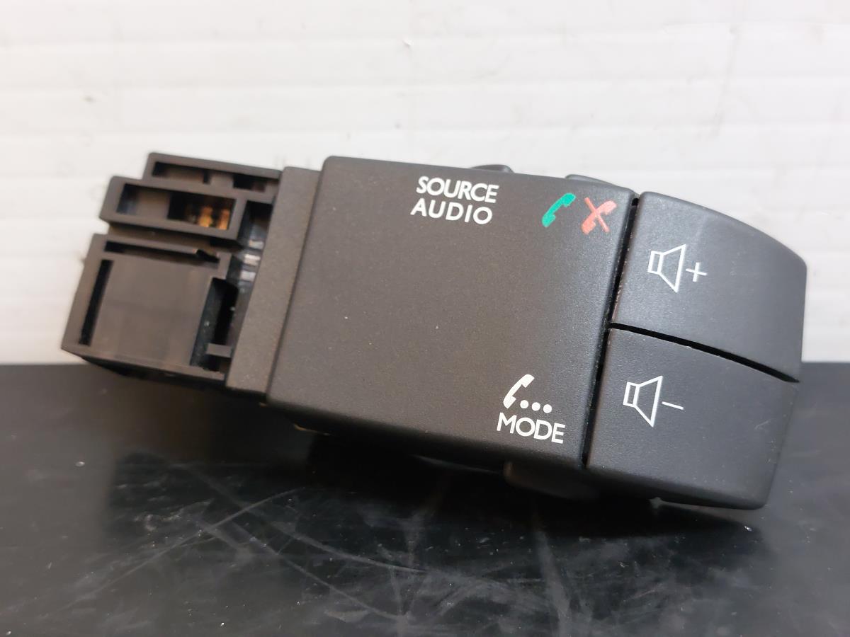 Comando do rádio RENAULT Espace IV (JK0/1_)