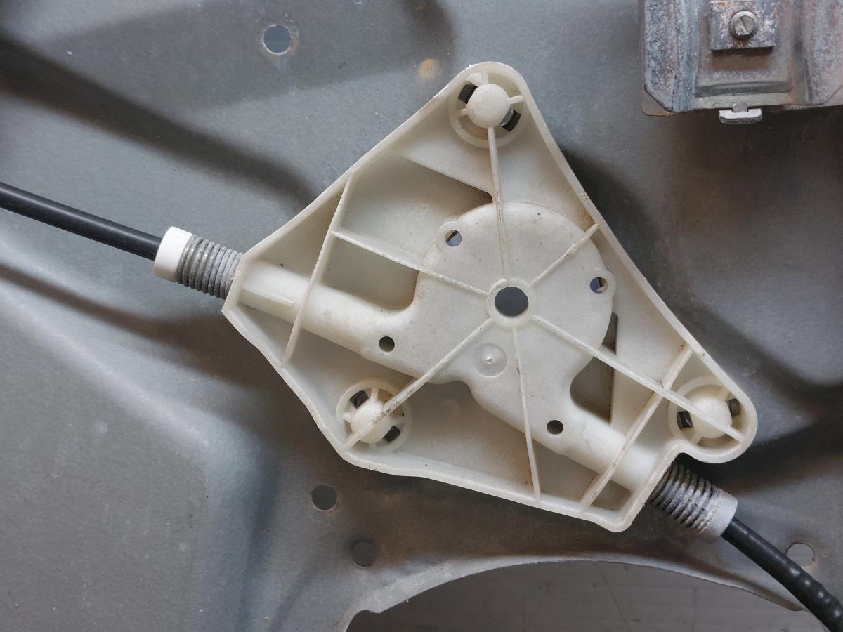 Lève-vitre Avant Droit SEAT CORDOBA (6K2) 7567461 | B-Parts