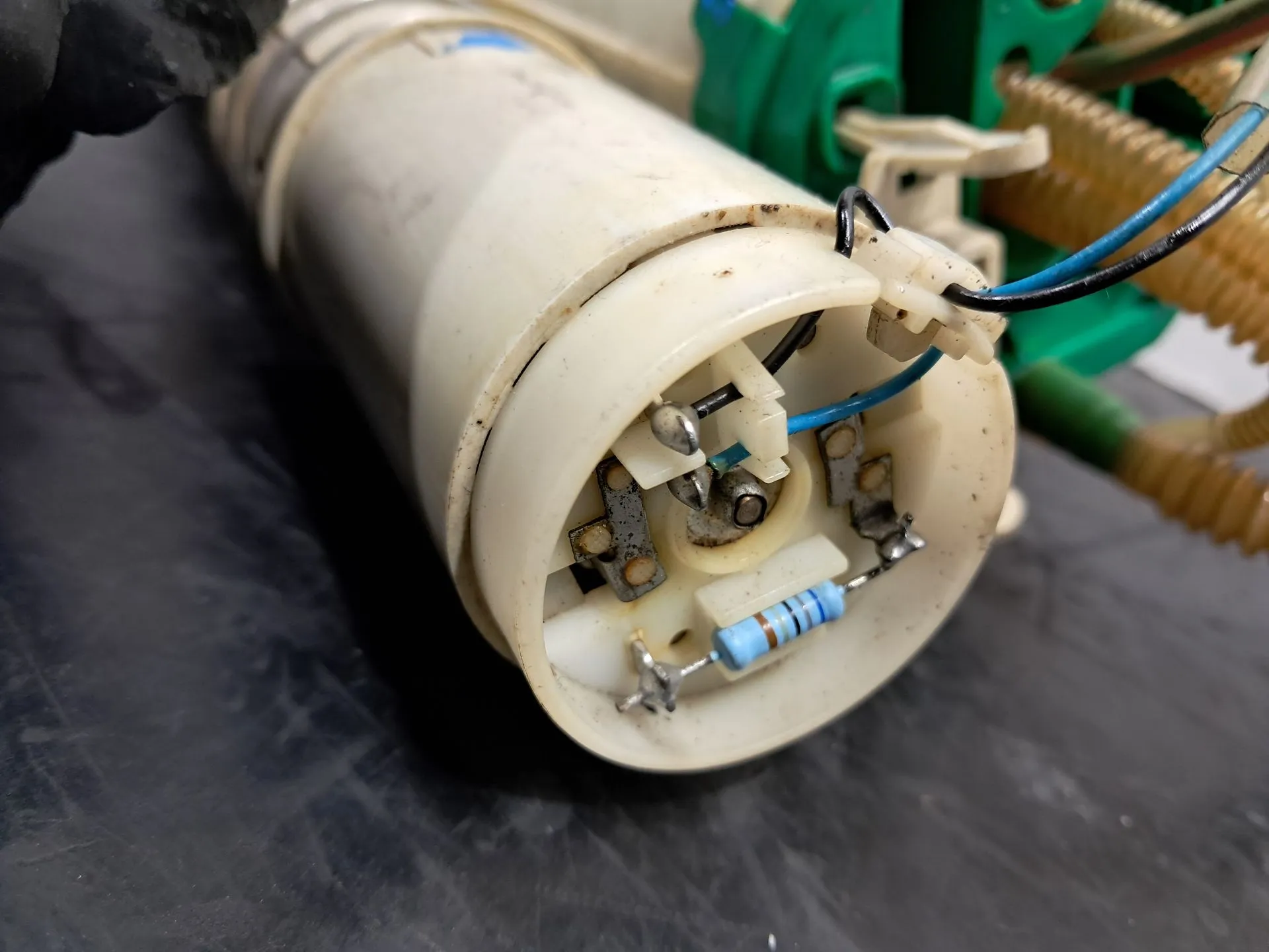 Bomba de combustible AUDI A8 (4E_) Imagem-6